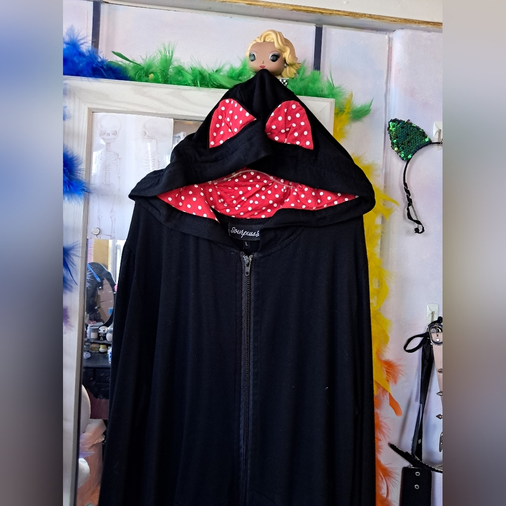 Vintage mall goth Sourpuss polka dot cat ear hoodie w thumb holes! Rare piece